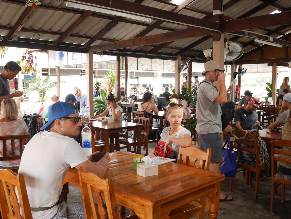 At Pier Hostel Lanta Ko Lanta Exteriör bild